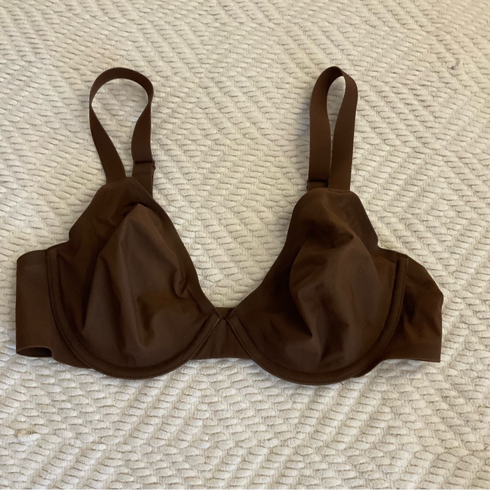 SKIMS 34C naked bra